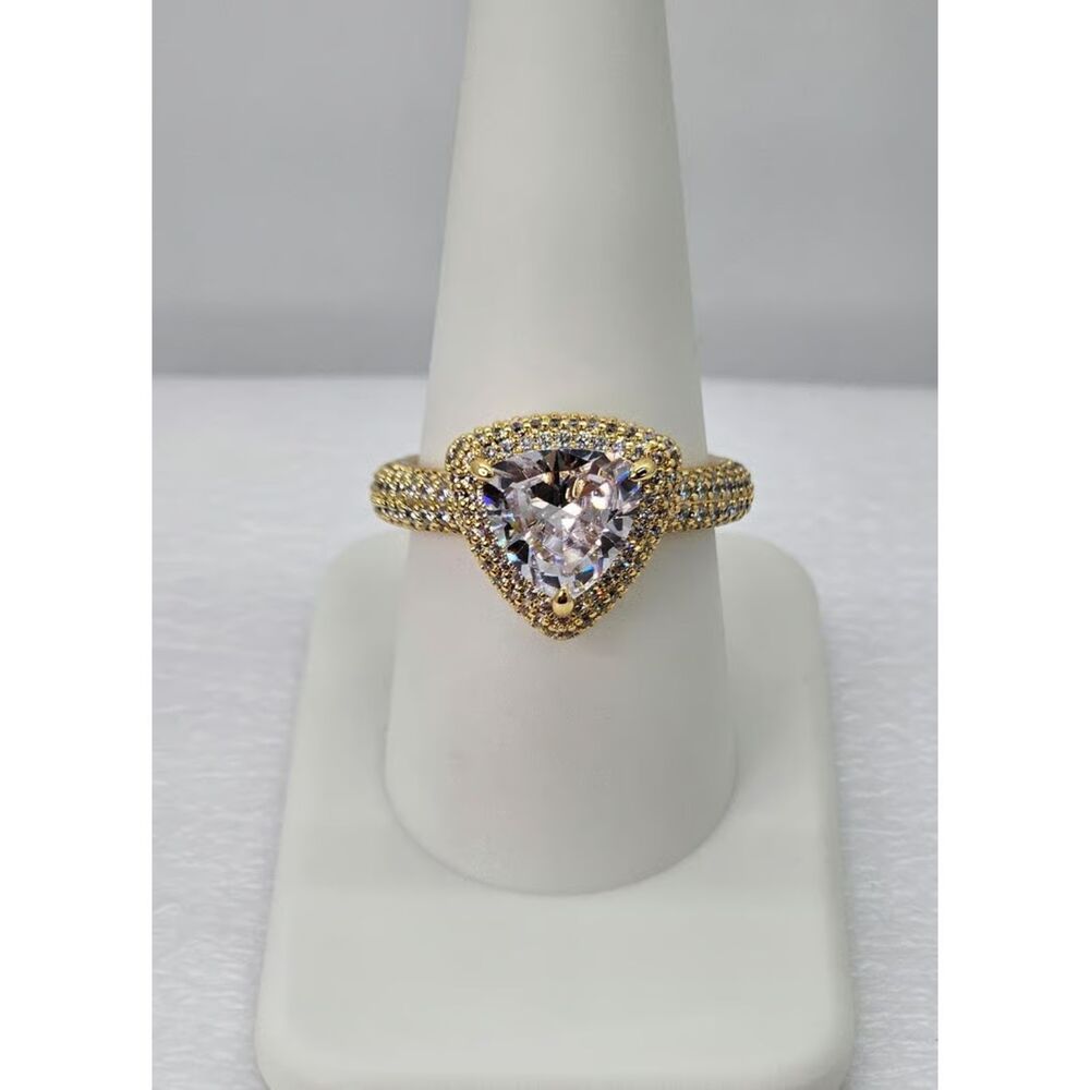 GORGEOUS Ring, size 9